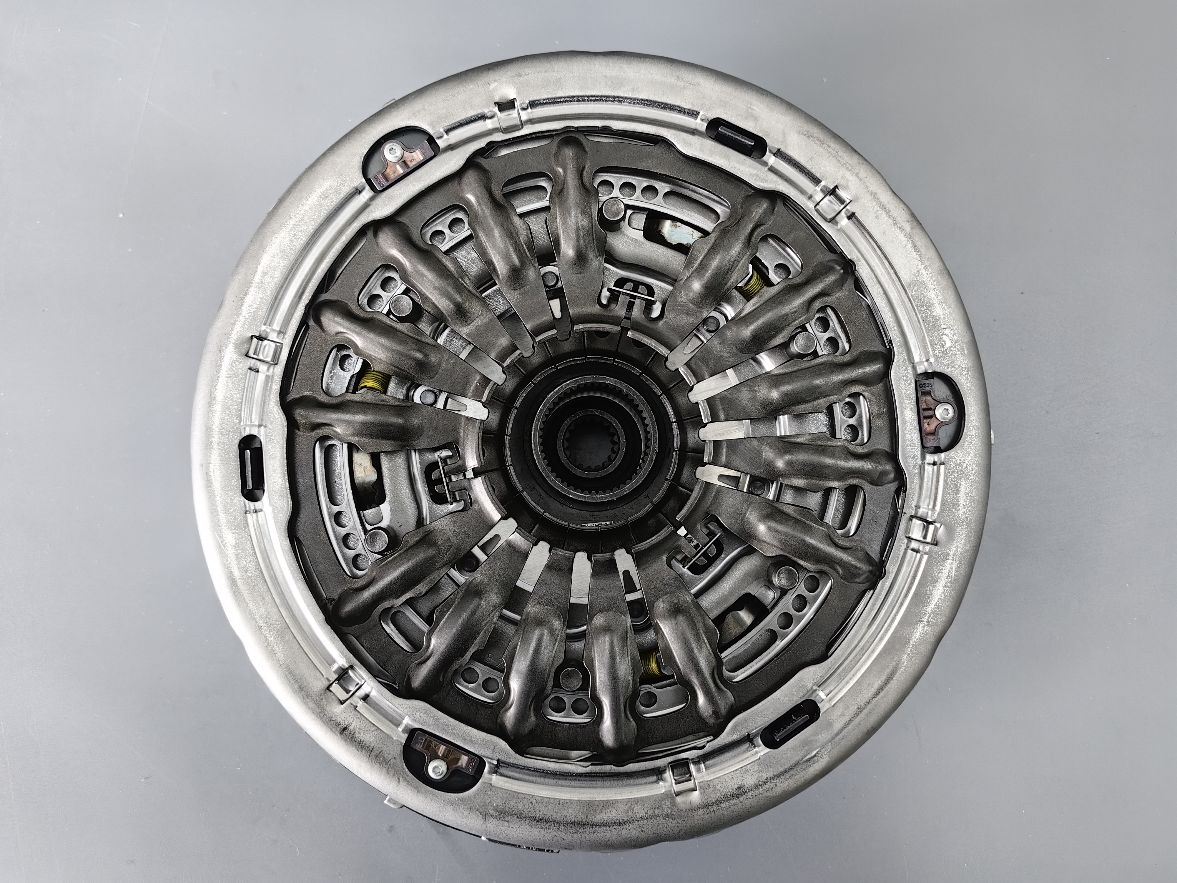 Корзина сцепления 6DCT250/D6GF1 602001399 LUK 0