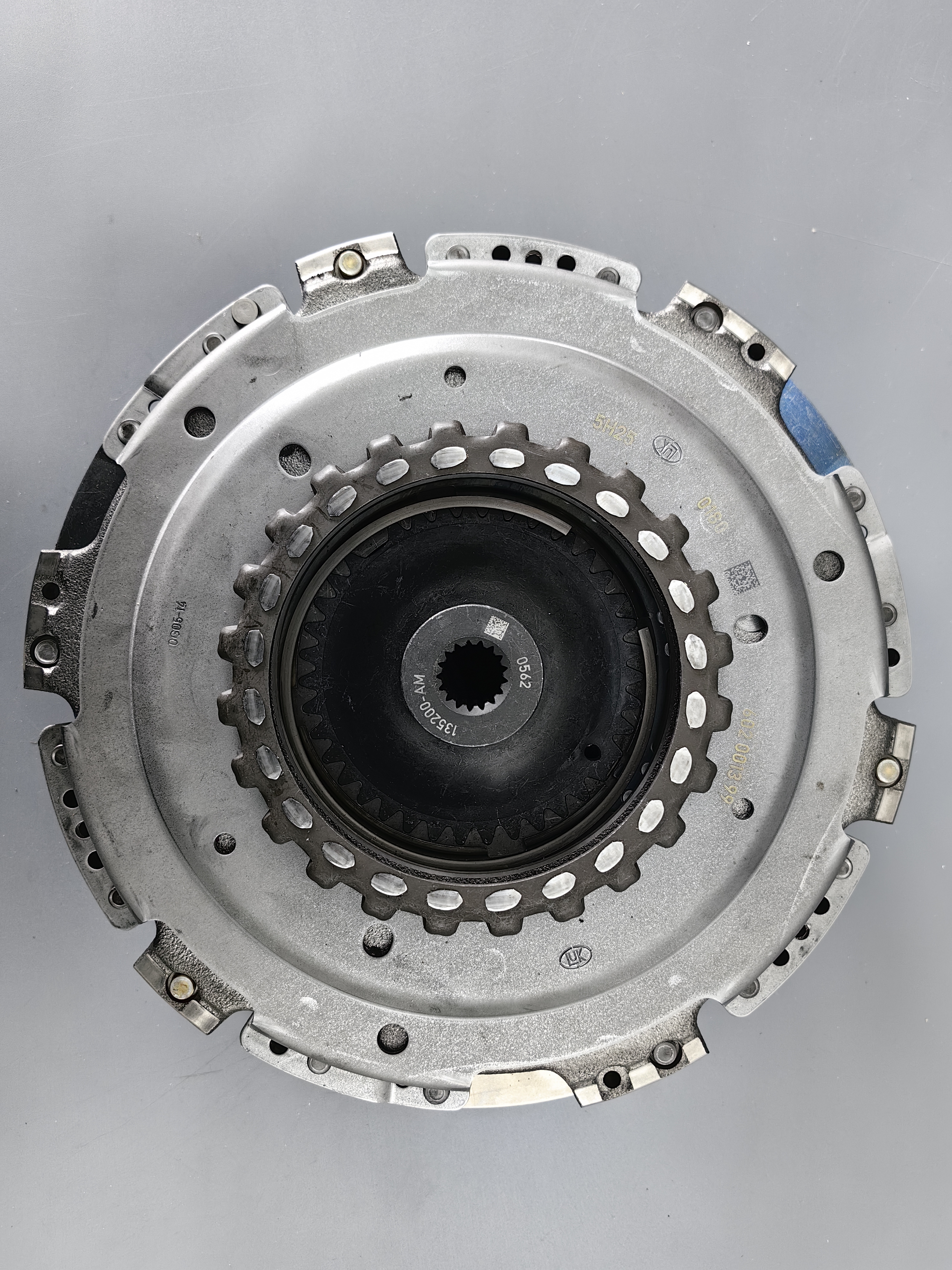Корзина сцепления 6DCT250/D6GF1 602001399 LUK 1