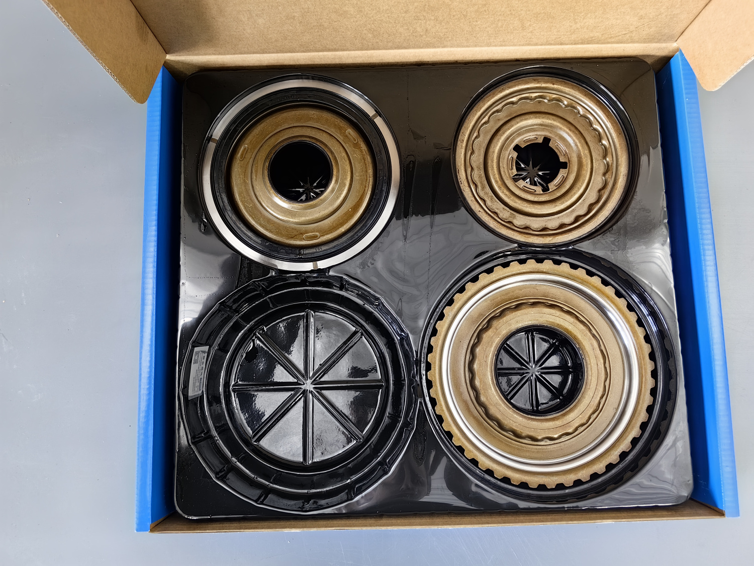Комплект обрезиненных поршней U760E SKF 0