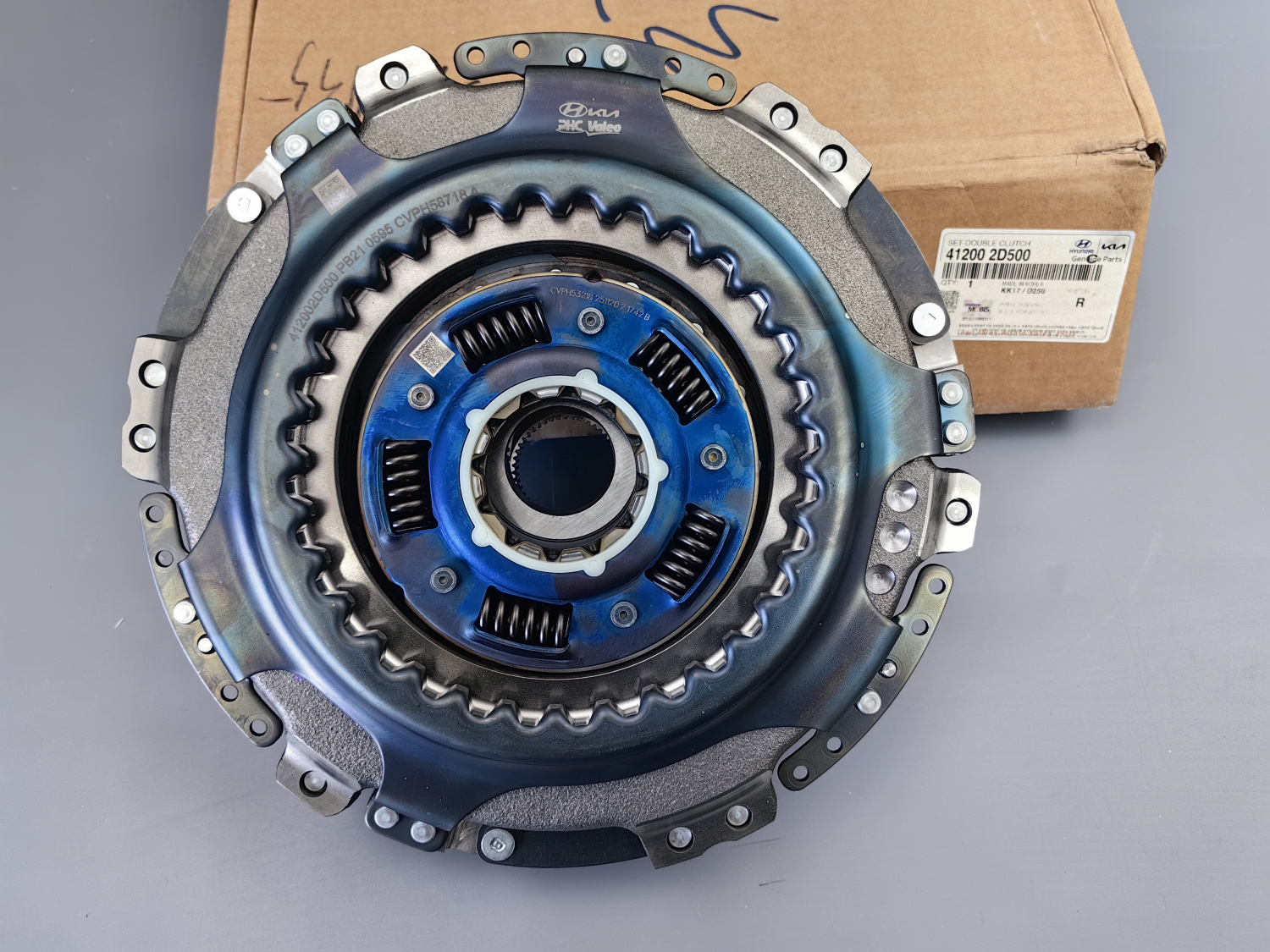 Корзина сцепления D7UF1 41200-2D500 HYUNDAI/KIA 0