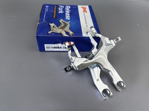 Вилка сцепления D7UF1 DDCF-01 VALEO PHC (41413-2D000)