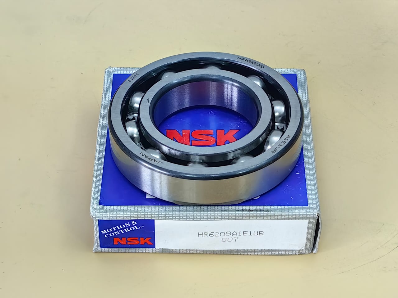 Подшипник ведомого шкива перед HR6209 NSK QR019CH (85x45x19)
