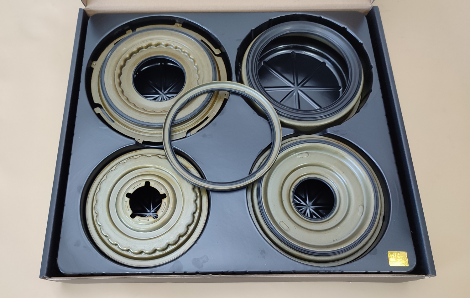Комплект обрезиненных поршней U660E NAK 1