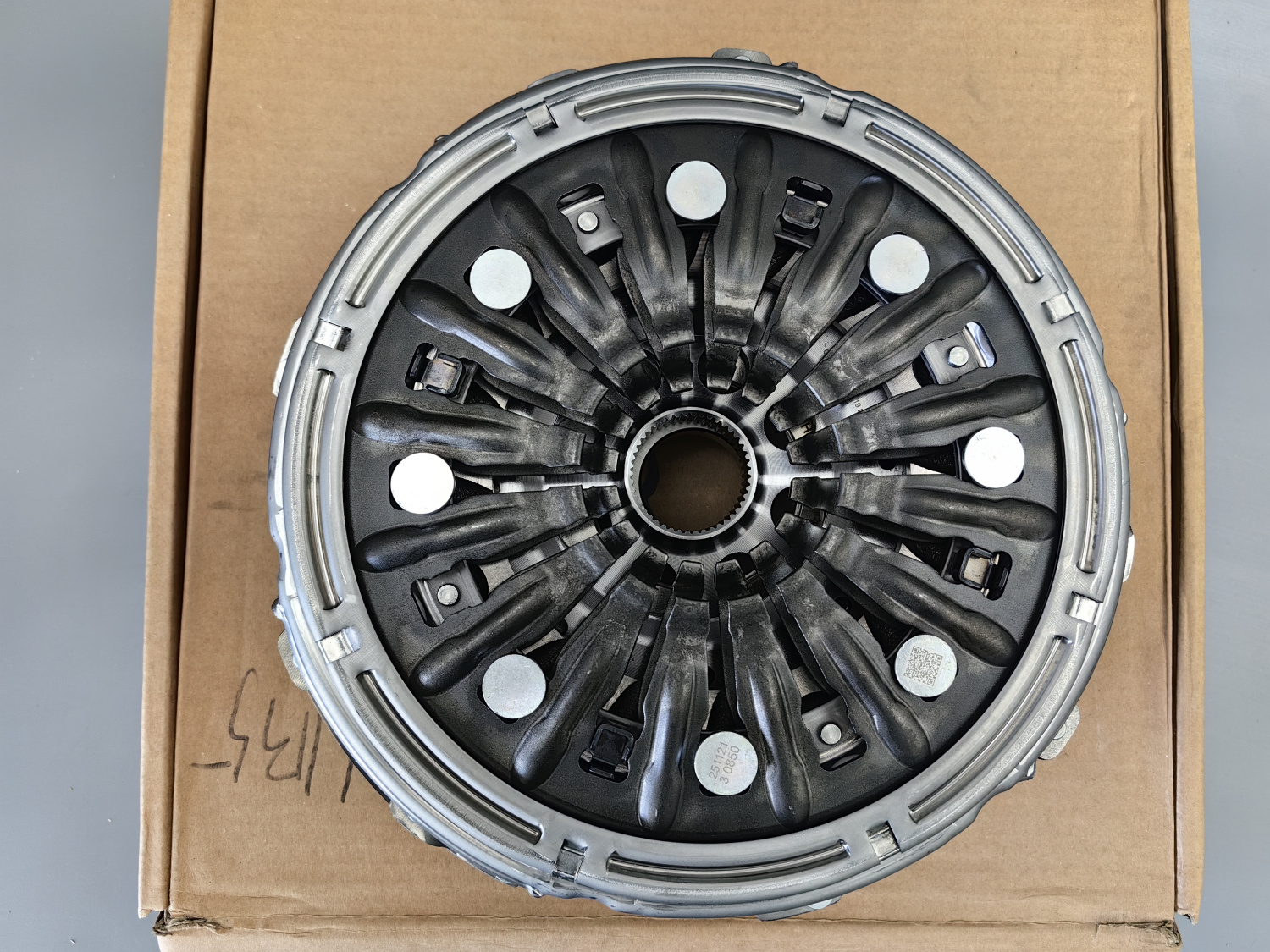 Корзина сцепления D7UF1 41200-2D500 HYUNDAI/KIA 4